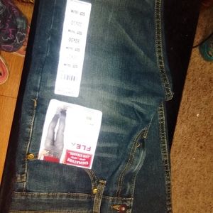 Signature Levi Strauss 32x30 jeans